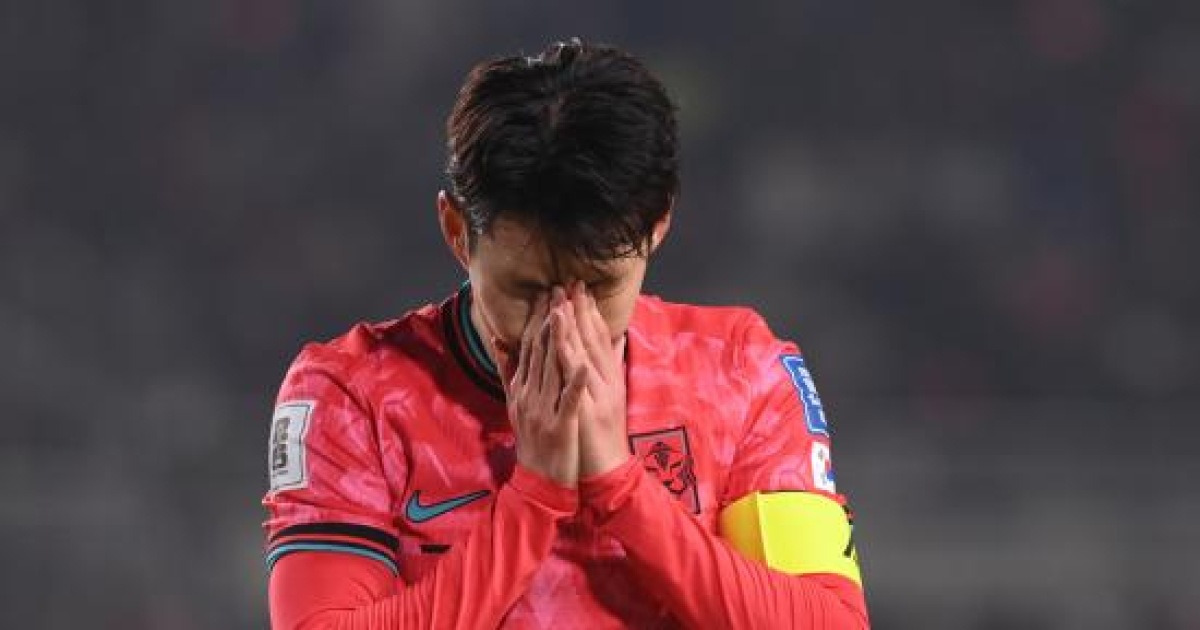 "韓 축구? 군대 문화 심각, 창의성 떨어져" 호주 매체 충격적인 지적…"쇠퇴하는 중, 월드컵 16강? 운 좋았다"