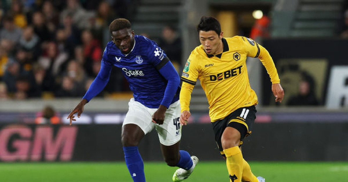 '황희찬 선발로 68분' 울버햄튼, EFL컵서 에버튼 2-0 제압...4라운드 진출 성공