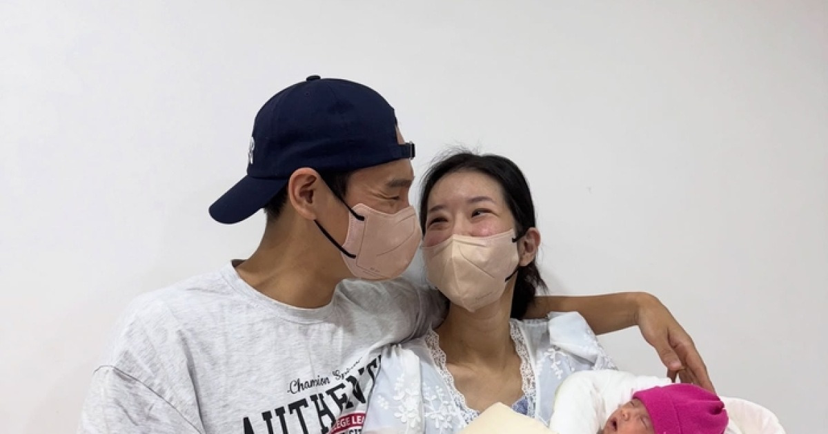 캣츠 김지혜-에이스 최성욱 부부, 18일 만에 아이 안았다!