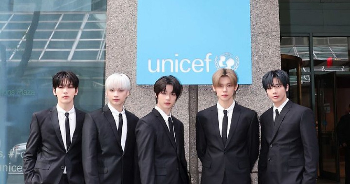 투모로우바이투게더