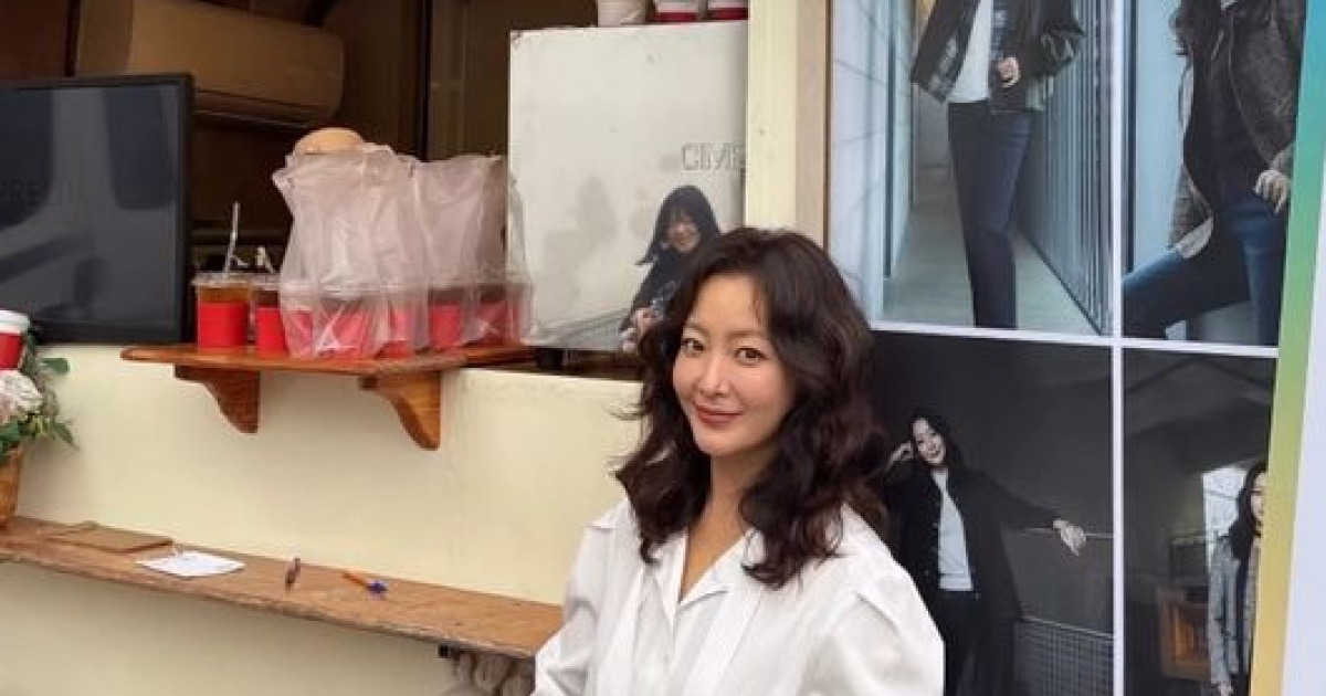 김희선, 모친상 딛고 6일만에 현장 복귀 "다음생은 없으니까 힘내세요"