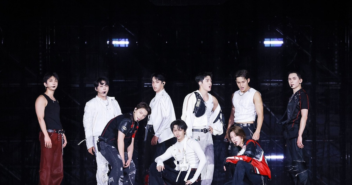 세븐틴, 단 4회 공연에 12만 6600 관객 동원…북미 투어 돌입