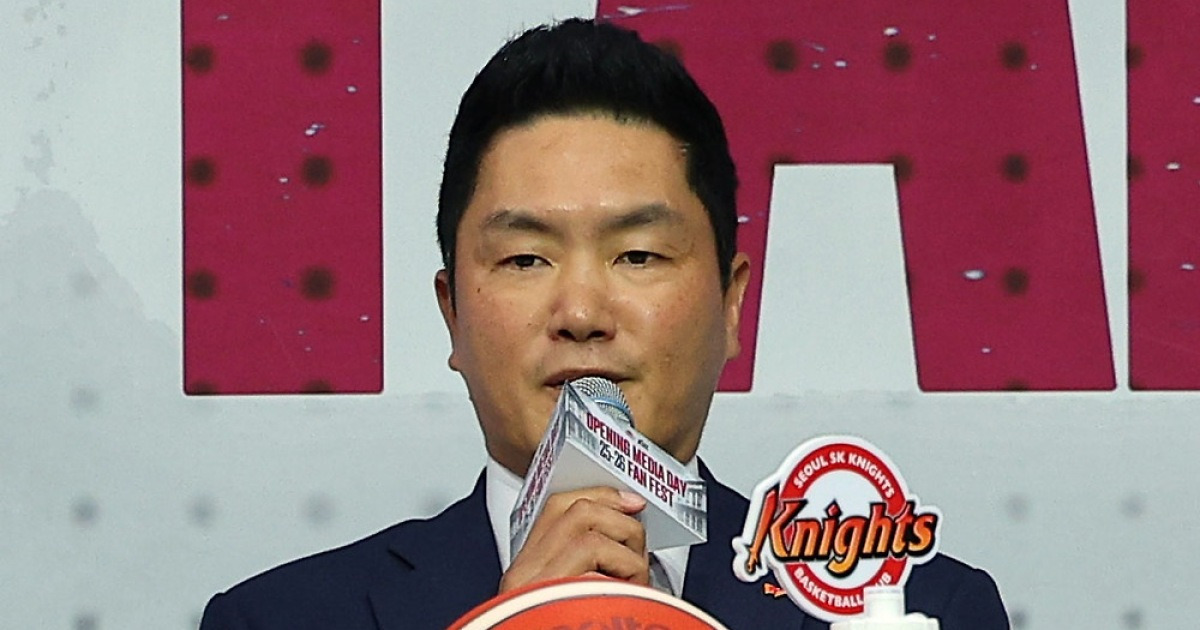 새 감독 못 찾은 농구대표팀, 전희철-조상현 '투톱' 체제로 급선회