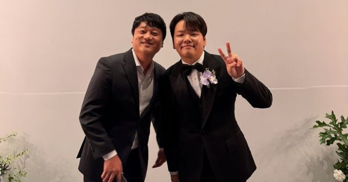 '14kg 감량' 곽튜브, 턱시도 착장 떴다…행복한 10월의 새신랑