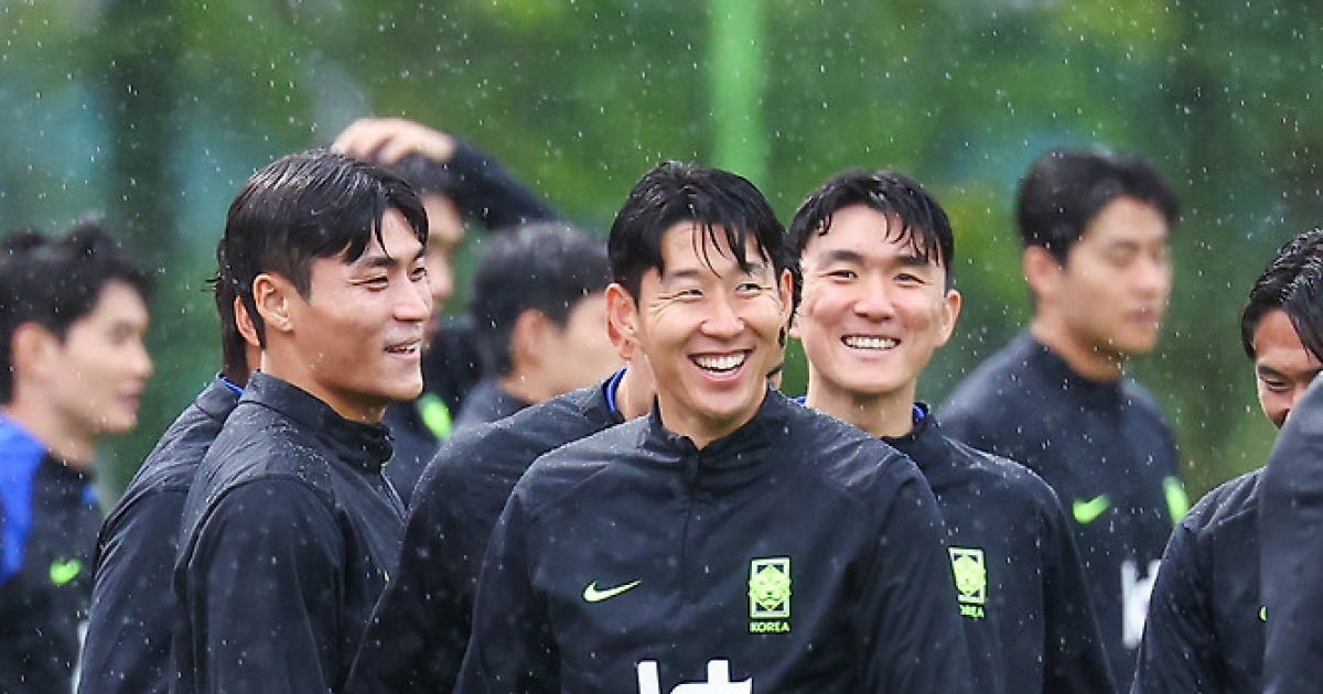 '오대영' 홍명보호, 실험은 계속돼야 하고→더 얻어맞아야 한다…단 '방향'은 잃어선 안된다