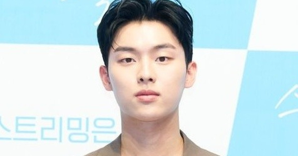 "강속구 시구, 책임감 느낀다"…최현욱, 兒 시타자에 사과