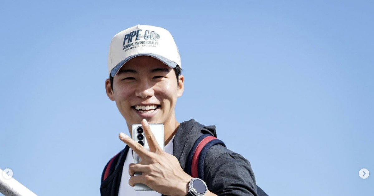 예상은 부정적이었지만···김혜성, 활짝 웃으며 동료들과 밀워키행, NLCS 로스터 진입 청신호?