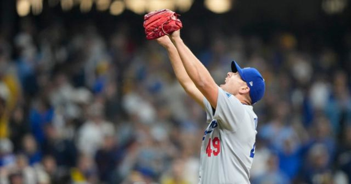 스넬 8이닝 무실점 10K '완벽투'... 다저스, NLCS 1차전서 밀워키 기선제압