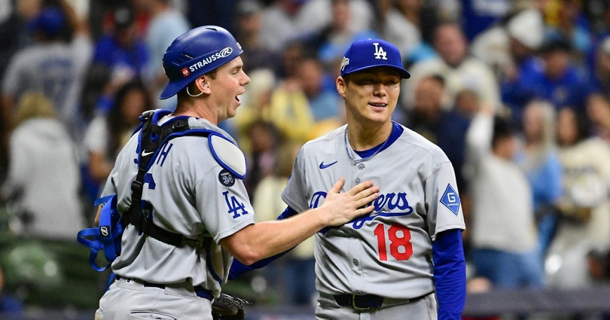다저스, 밀워키에 NLCS 2연승…야마모토 1실점 완투승(종합)