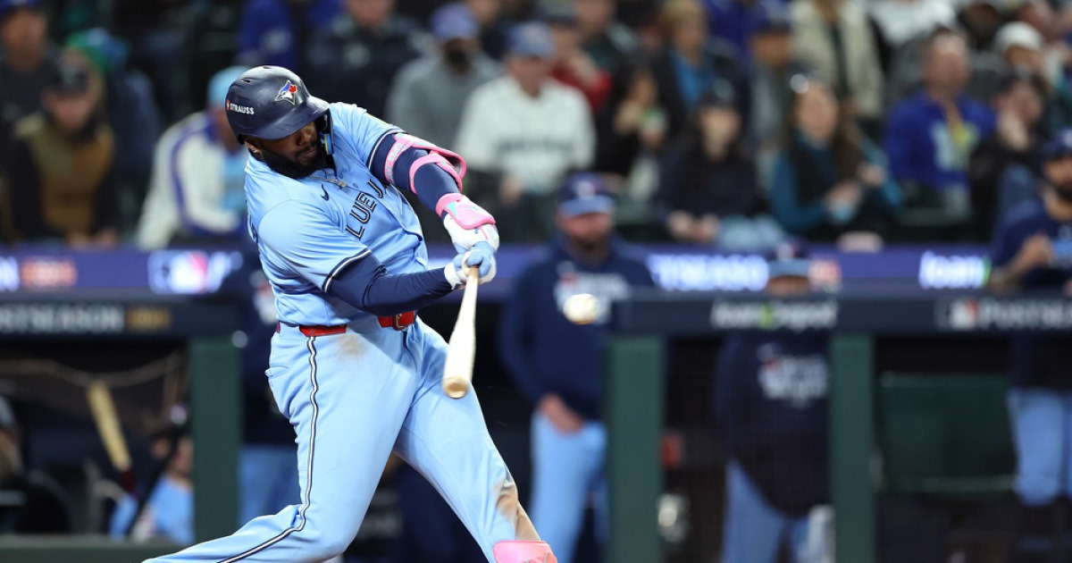 ‘5홈런 폭발’ 토론토, 적지서 반격의 첫 승..ALCS 3차전 13-4 대승