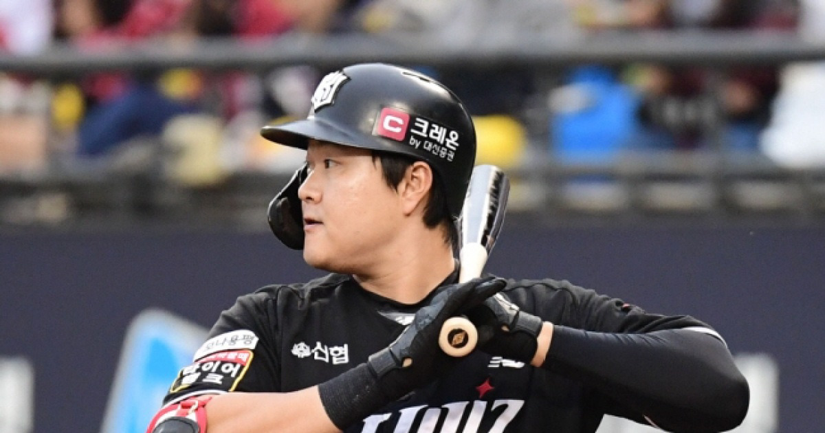 한국시리즈 MVP, FA 50억 대박 거포의 조용한 은퇴 선언..."든든한 1루수로 기억됐으면"