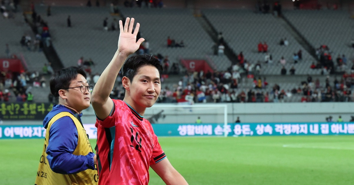 '아시아 빛낸 별' 이강인, AFC 올해의 국제선수상 수상