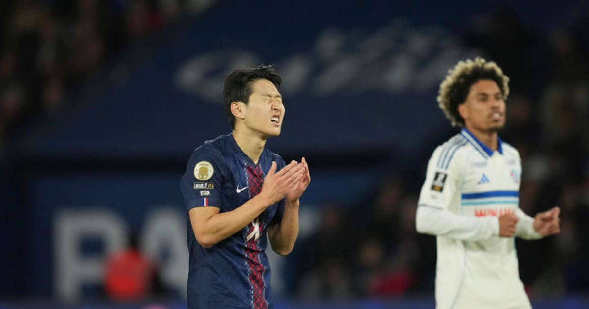 이강인 골대 강타…PSG, 스트라스부르와 3-3 무승부