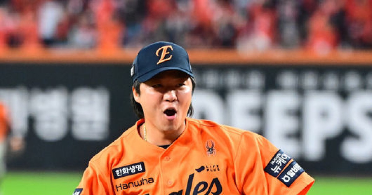 "범수가 큰일했다" PS 강심장 증명, FA 대박 보인다…류현진표 커브로 김서현 살리고, 한화도 구한 '터프SV'