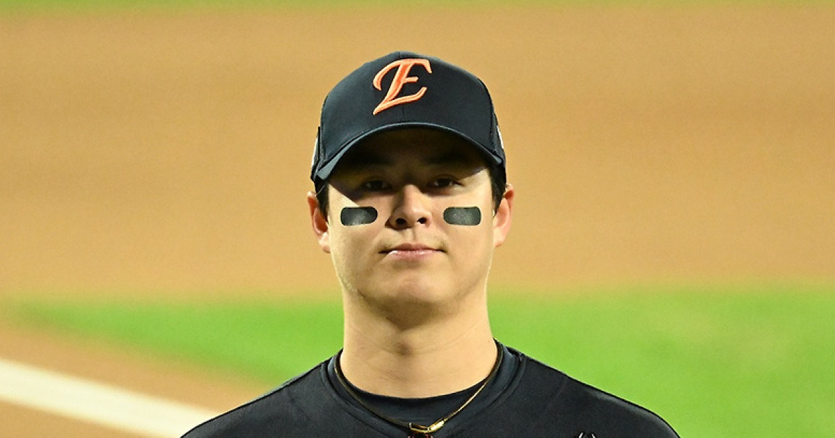 ‘역전 결승포’ 노시환 “타석 전 감독님이 부르시더니..그 메시지가 결과 바꿨다”