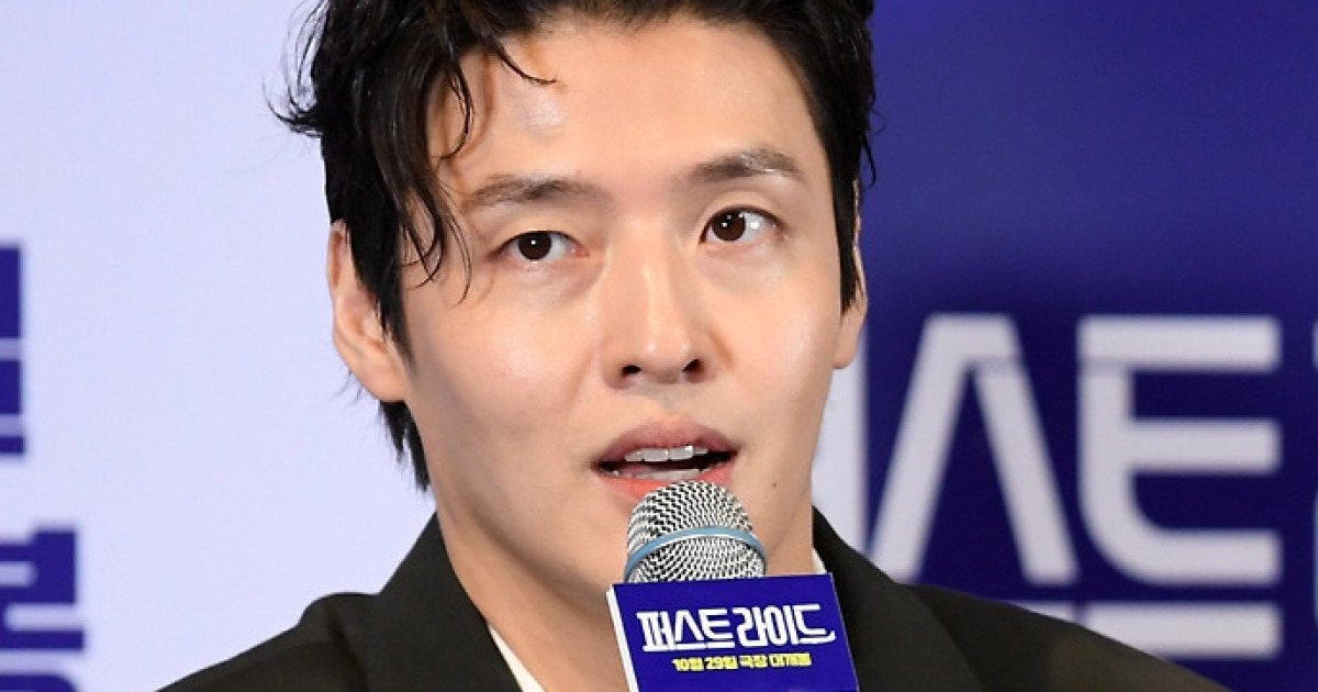 '퍼스트 라이드' 강하늘 "35살에 교복 연기? 메이크업 공들였다"