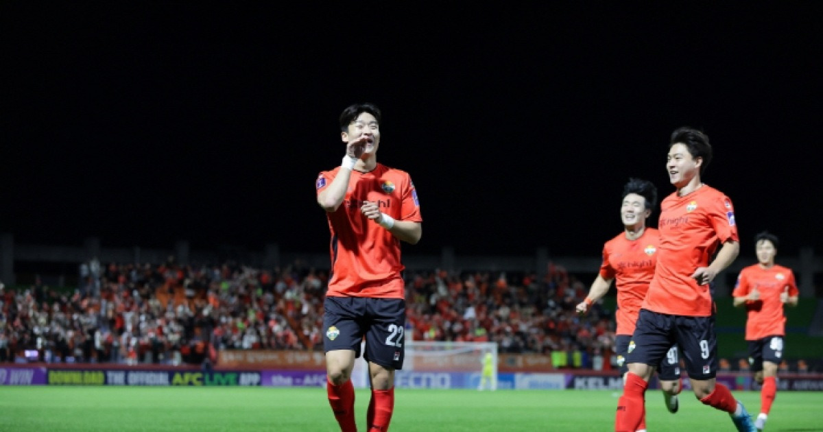 '3-0→3-3→4-3' 천당→지옥→천당 오간 강원FC, 'J리그 챔프' 비셀 고베 잡았다