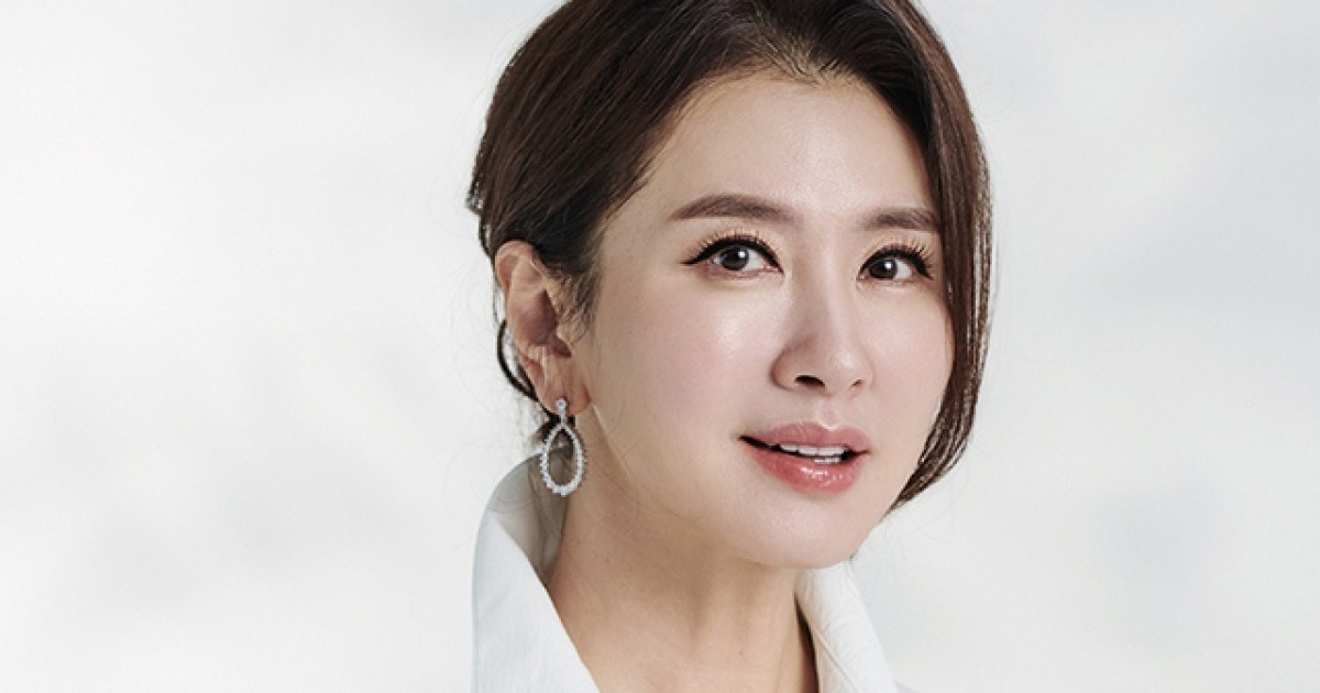 이일화, 김동욱·강소라와 한솥밥결