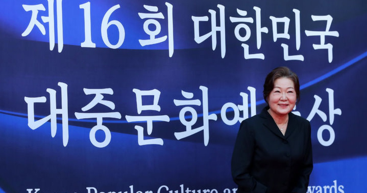 '국민엄마' 김해숙, 은관문화훈장 수훈 "더 책임감 있는 배우 될 것" (종합)