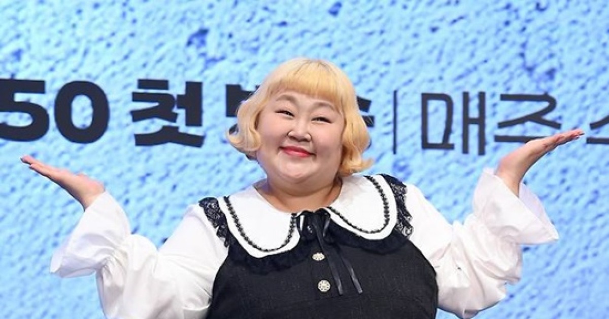 '27kg 감량' 홍윤화 "살 찌니 십자인대까지 끊어지더라…정신도 피폐" (라스)