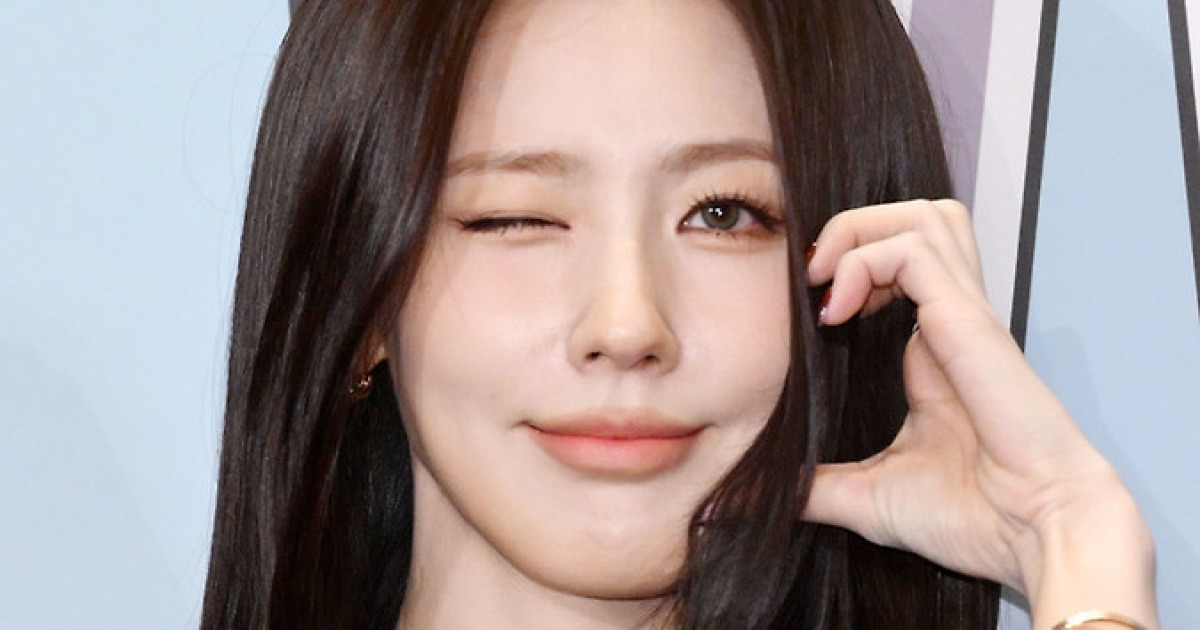 아이들 미연, '총을 든 여인'으로 파격 변신...'심장 저격 무법자'의 고통스러운 사랑
