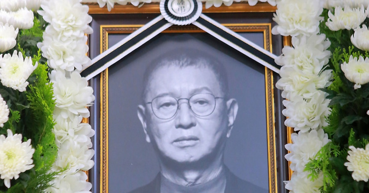 故 전유성, 문화훈장 수훈…별세 3일 전 남긴 육성 공개