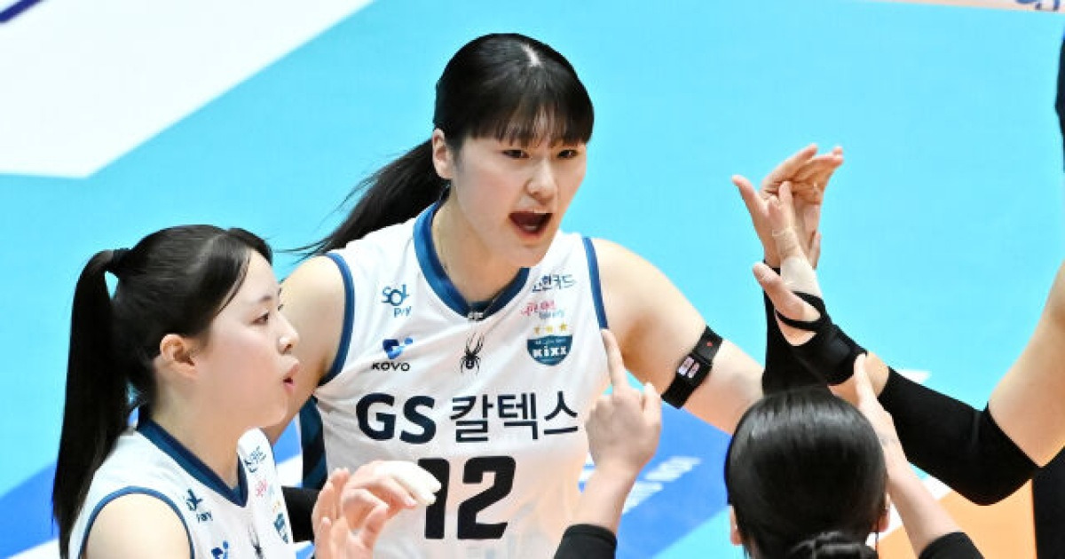 '십자인대 부상' 19살 국대 수술 잘 마쳤다, 사령탑 어떻게 복귀 플랜 세웠나…"모든 방법 동원해 지원, 급하게 안 가"