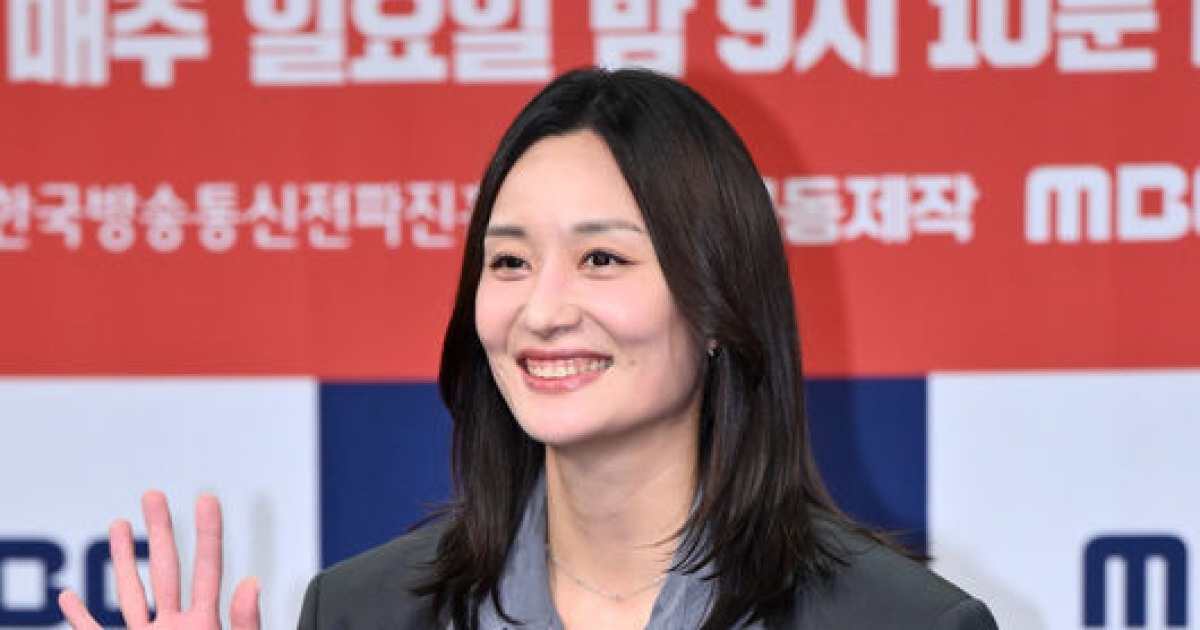 ‘33세 은퇴→김연경호 주장’ 해설위원 전격 데뷔했다 “또 다른 방식으로 배구 사랑하겠다”