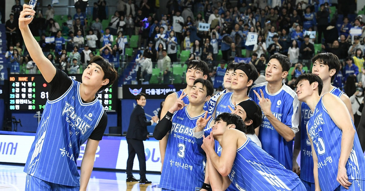 프로농구 한국가스공사, SK에 83-81 신승…개막 8연패 탈출