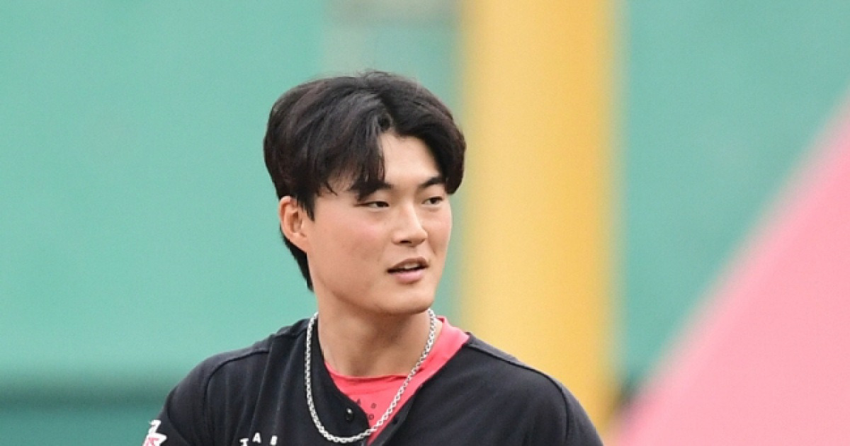 6년 공들인 KIA 1라운더, 100억 최대어 대안 되나…감독은 일찍이 "1000개 쳐라" 주문했다