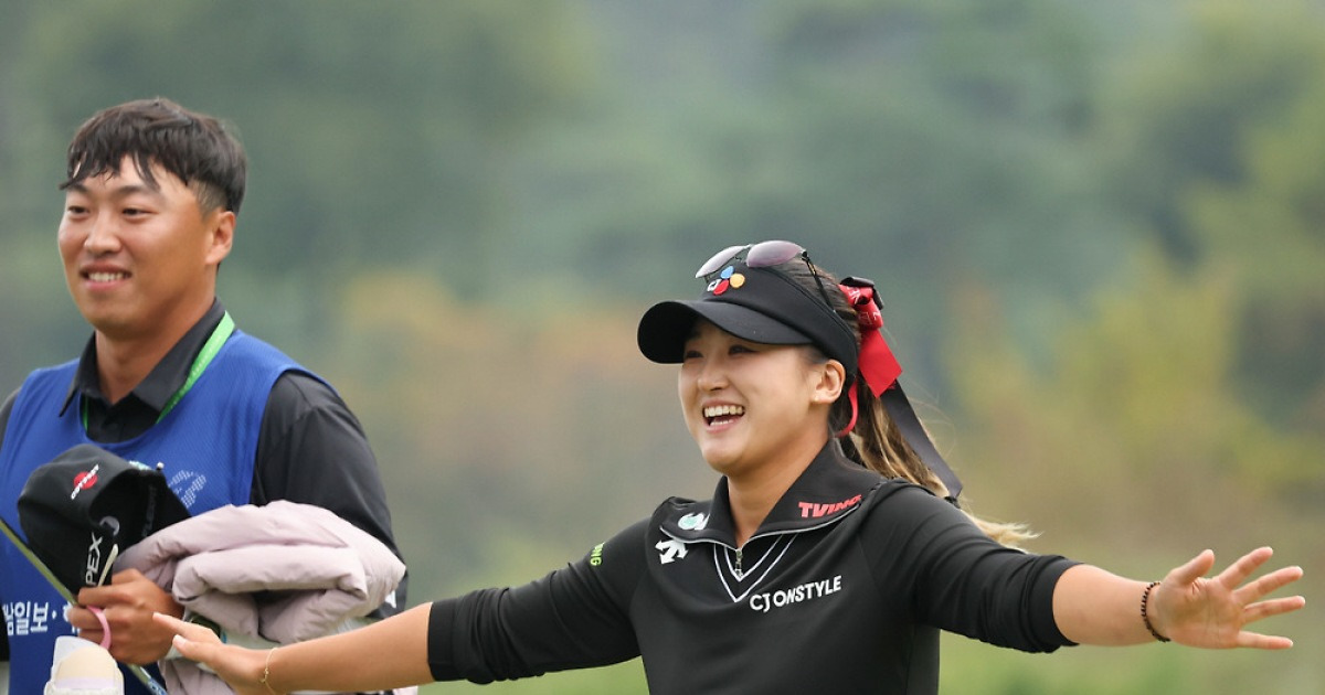 "어릴 때부터 꿈 꿔왔던 순간" 중국 국적 선수가 유창한 한국어로… 리슈잉, KLPGA 정규 투어 데뷔 첫승, 10년 만 외국 선수 우승