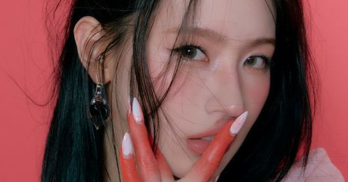 아이들 미연, 사랑의 광기 품었다…올해 세 번째 솔로 주자