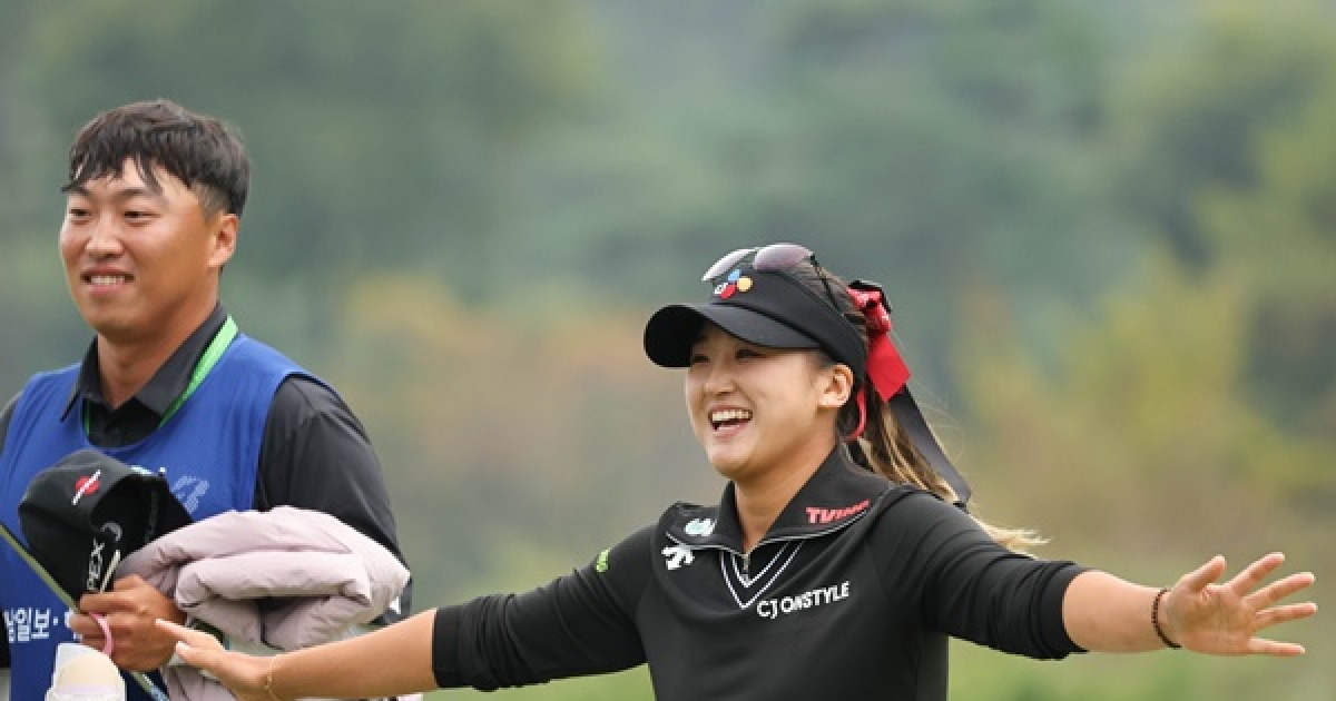 리슈잉, 중국 선수 최초 KLPGA 투어 우승…"행복하고 꿈만 같다"(종합)