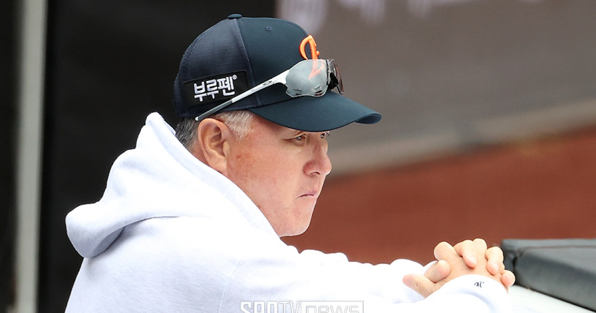 "문동주 적어도 5이닝 기대…우리에게 기회가 있다면 1차전" 한화 김경문 감독