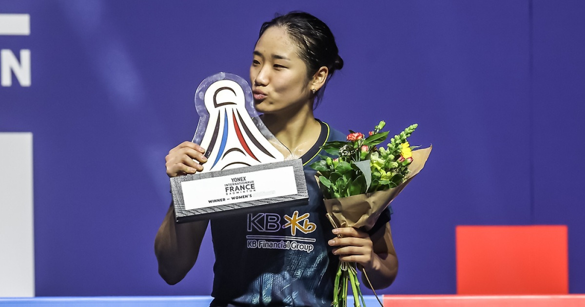 “2주 연속 완패하고도 웃음이 나와?” 중국, 한숨과 분노 ···안세영, 왕즈이에 2주 연속 결승 대파