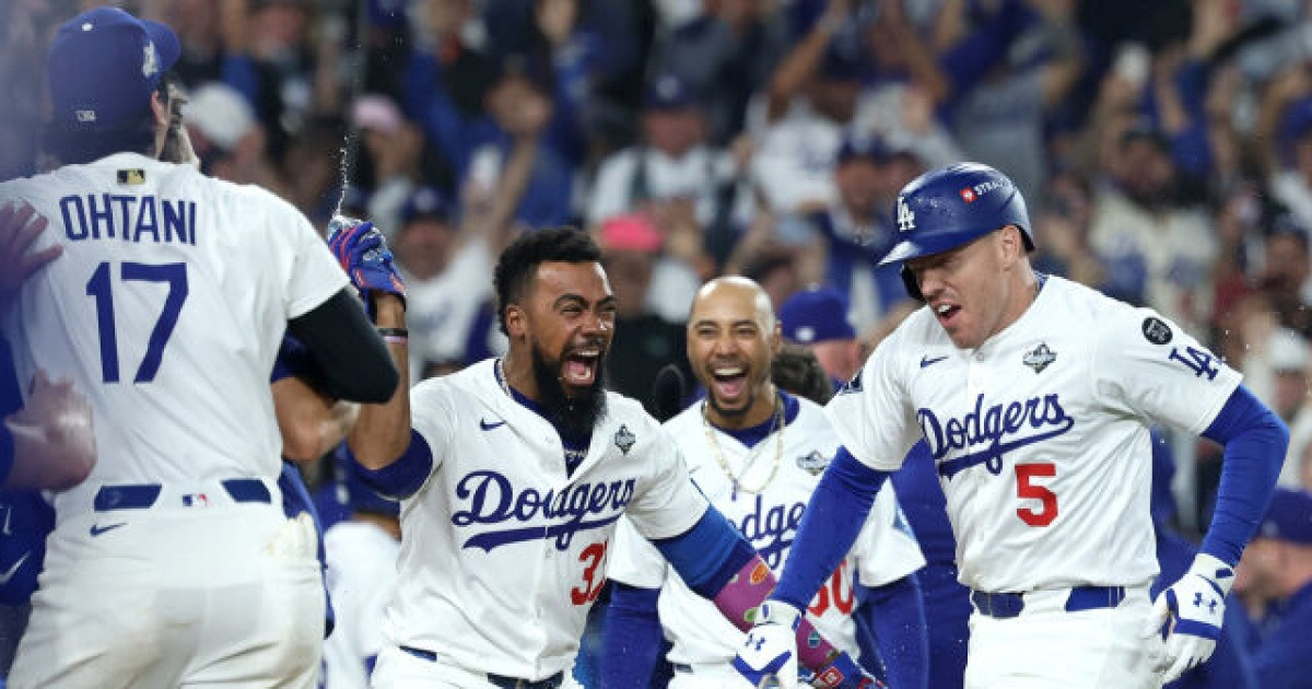 '와 최초' WS 끝내기 만루포→399분 혈투 마침표 홈런 실화인가, 영화로도 못 만든다…"같은 시나리오 두 번 생각하는 건"