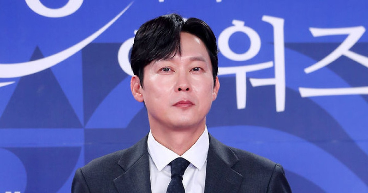 박병은, 김혜수 소속사 호두앤유와 새출발