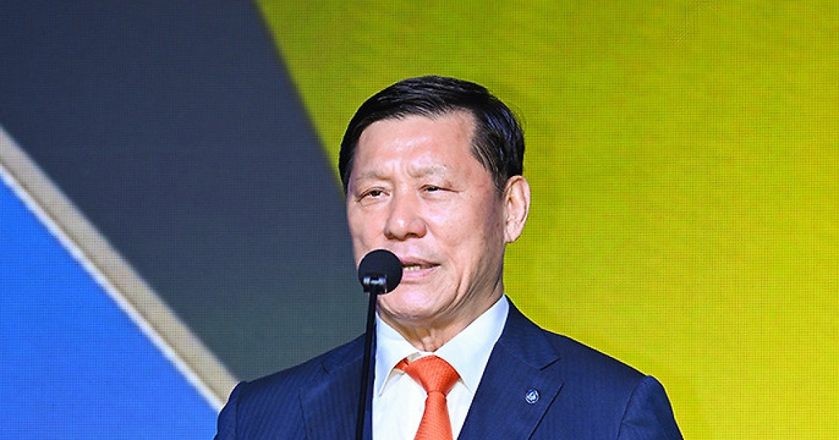 한국시리즈 관람 도중 50대 여성 심정지로 쓰러져 이송...허구연 KBO 병원 찾아