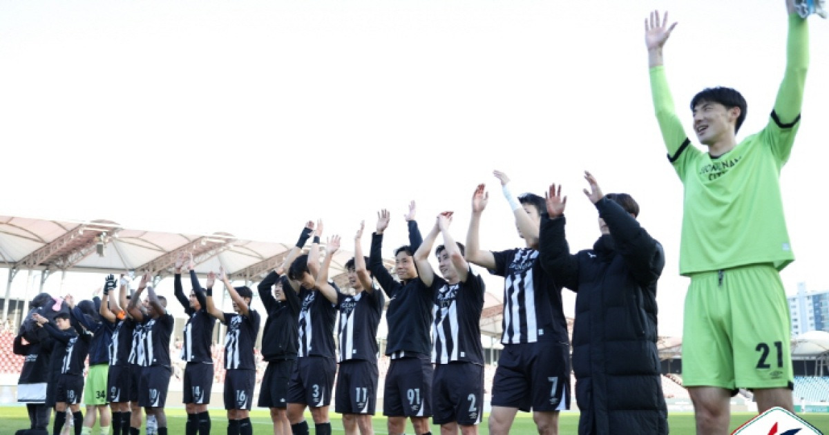 오래 흔들리지 않은 성남, 다시 또 상승세→여전한 PO 진출 다크호스...수비로 일어섰다