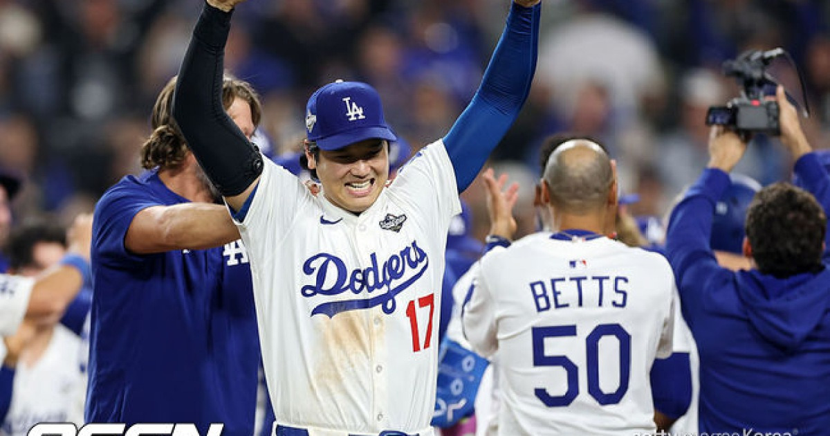 ML 역사에 전무후무 대기록…'9출루' 실화? 공포의 오타니, MVP 동료도 인정했다