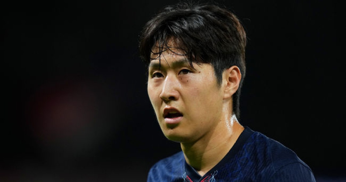 '이적설 솔솔' PSG 이강인, 갑작스런 바이러스 감염.. 로리앙전 명단 제외