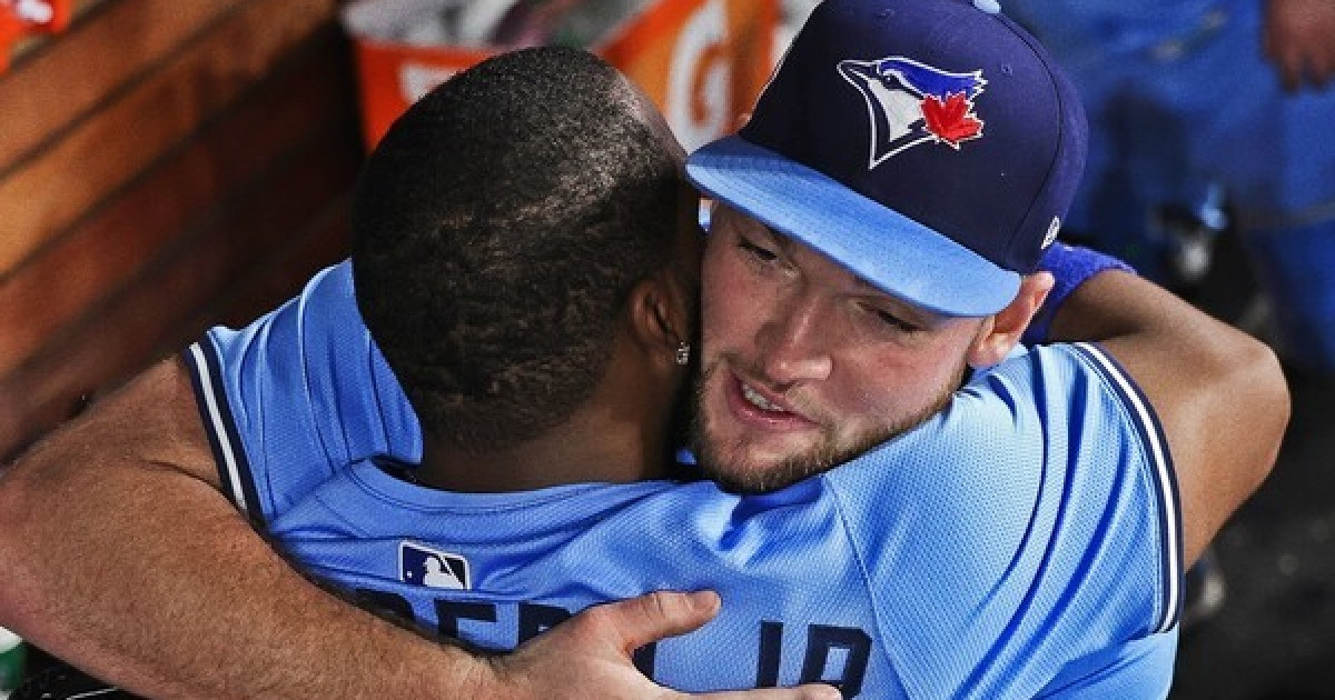 리드오프 백투백 홈런→神인 12K쇼…토론토, 32년 만의 우승 한 푸나