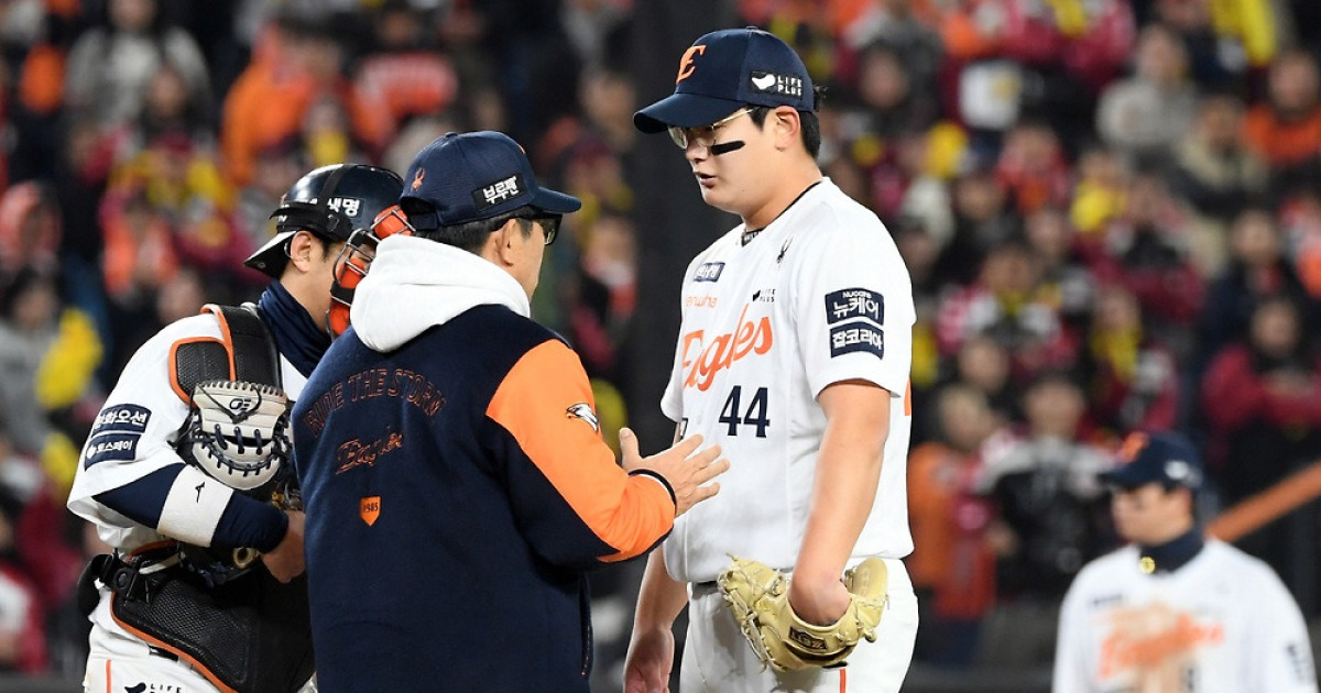 '대참사' 김서현, 또 홈런 맞았다→결국 역전까지…와이스 7⅔이닝 역투 물거품 됐다