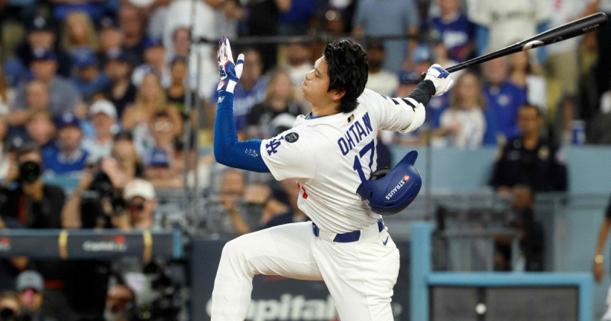 풀스윙한 오타니의 헬멧이 벗겨졌다, MLB WS 역사를 바꾼 '신인' 예새비지의 12K '괴력'