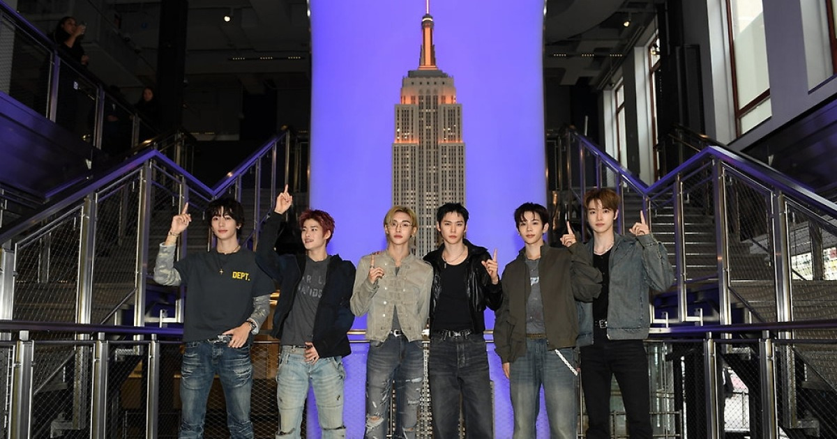 '첫 월드 투어' 라이즈, 엠파이어 스테이트 빌딩 점등식