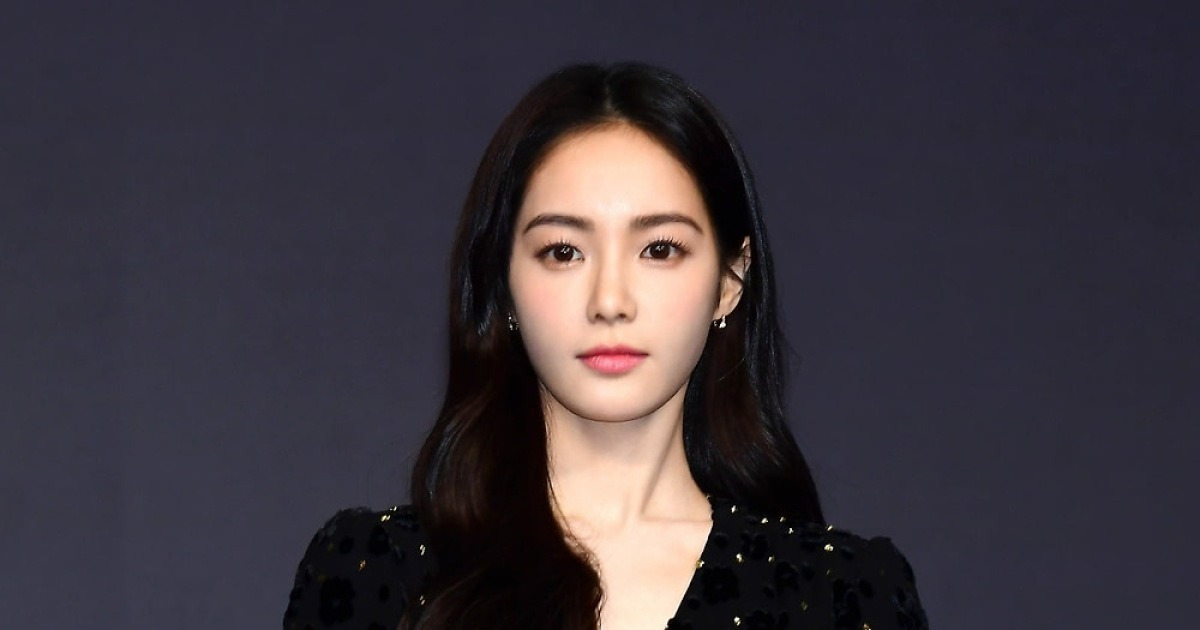 항공과 졸업 후 고윤정 손잡은 미모의 여배우…"홍수주, 가장 아름답다는 설정에 부합" ('이강달')