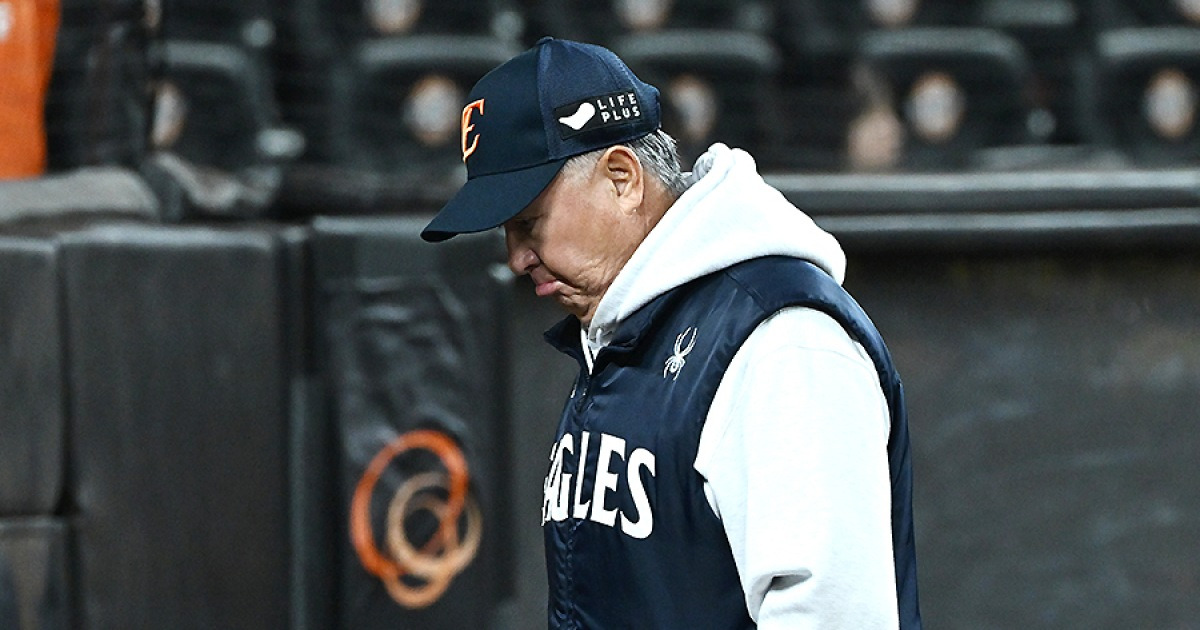 논란 부른 김경문, 경력에 ‘또’ 2등 추가… 내년도 김경문 체제, 한화 1등 한 풀까