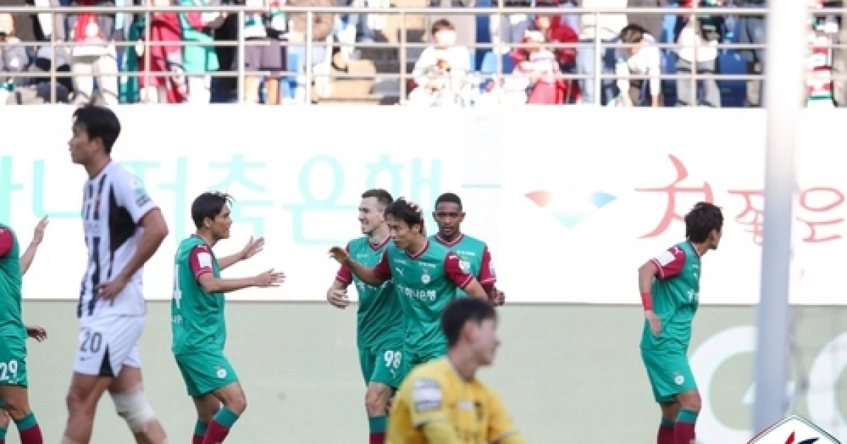 K리그1 대전, 서울에 3-1 승리…신바람 4연승으로 '2위 점프'(종합)