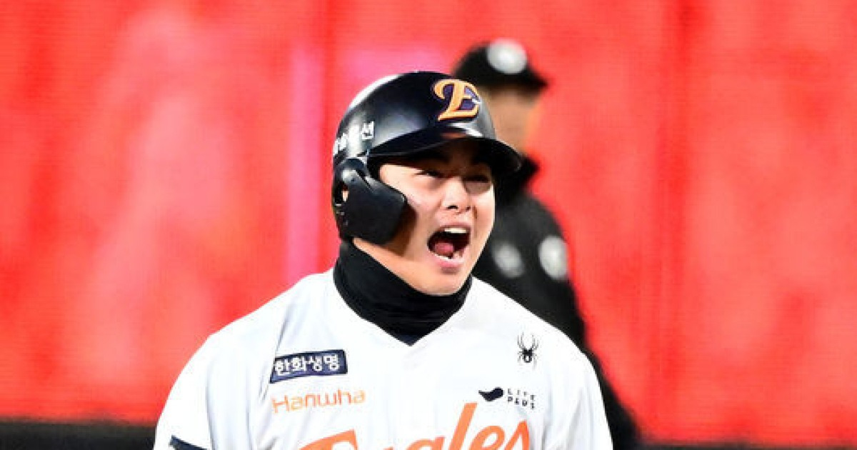 '미친 타격' 문현빈과 '수비 귀신' 박해민, 이제는 같은 팀 동료 “수비 배우고 싶어요” “나도 타격 배우겠다”