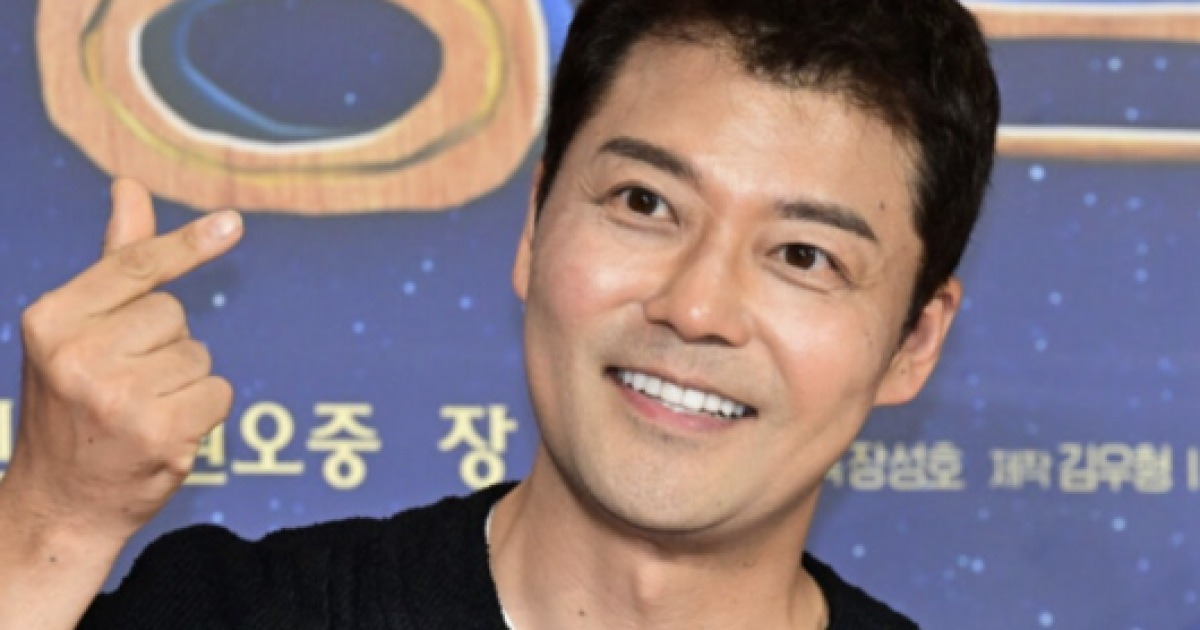 '공개연애 2번' 전현무, “여자들 웃음 무섭다” (독사과2)